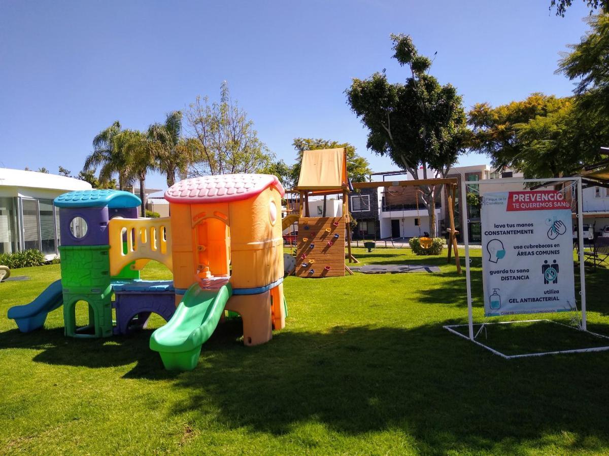 Habitacion Matrimonial Con Cama Y Sofa Para Cuatro Personas Tlaxcalancingo Экстерьер фото