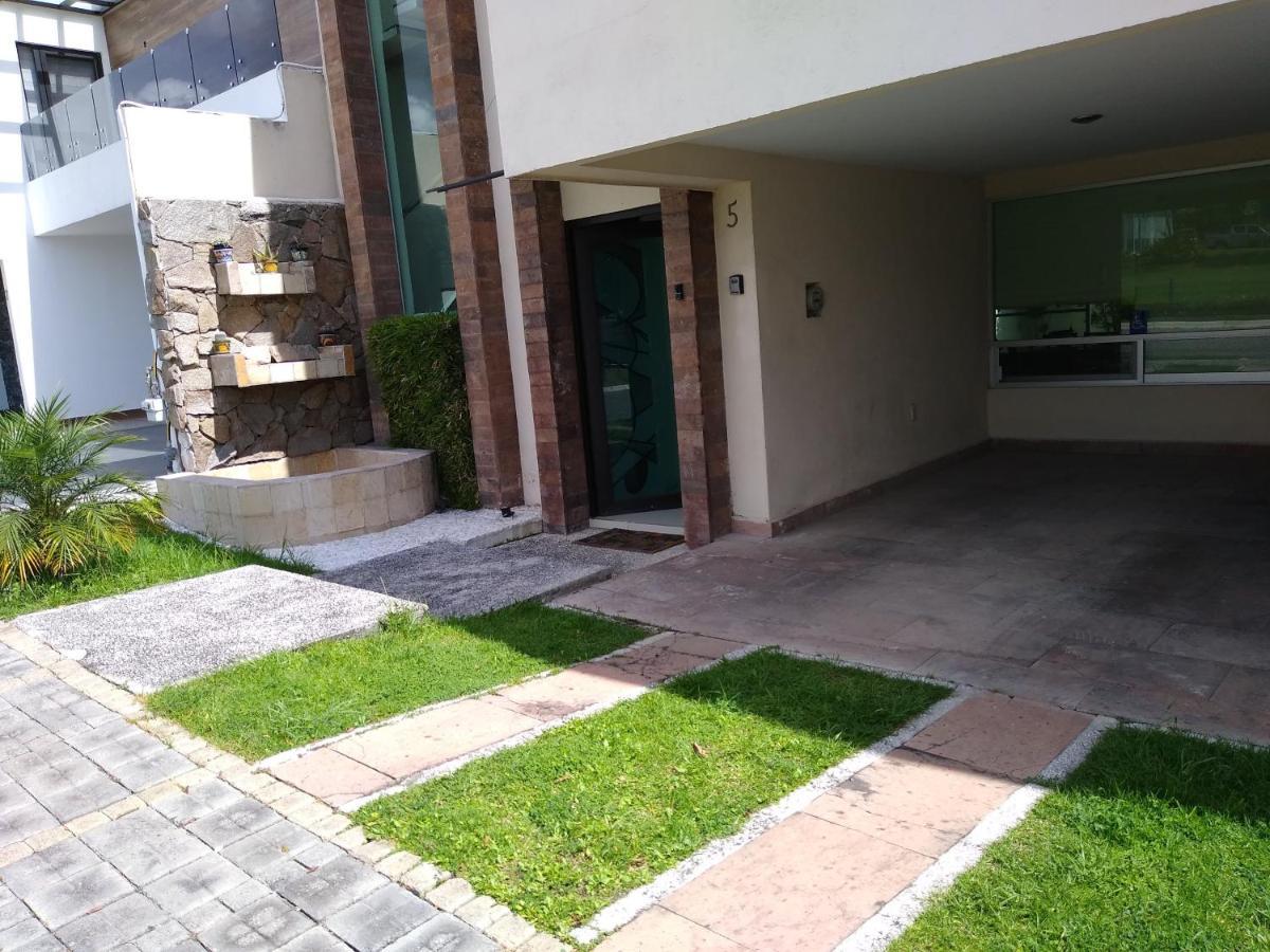 Habitacion Matrimonial Con Cama Y Sofa Para Cuatro Personas Tlaxcalancingo Экстерьер фото